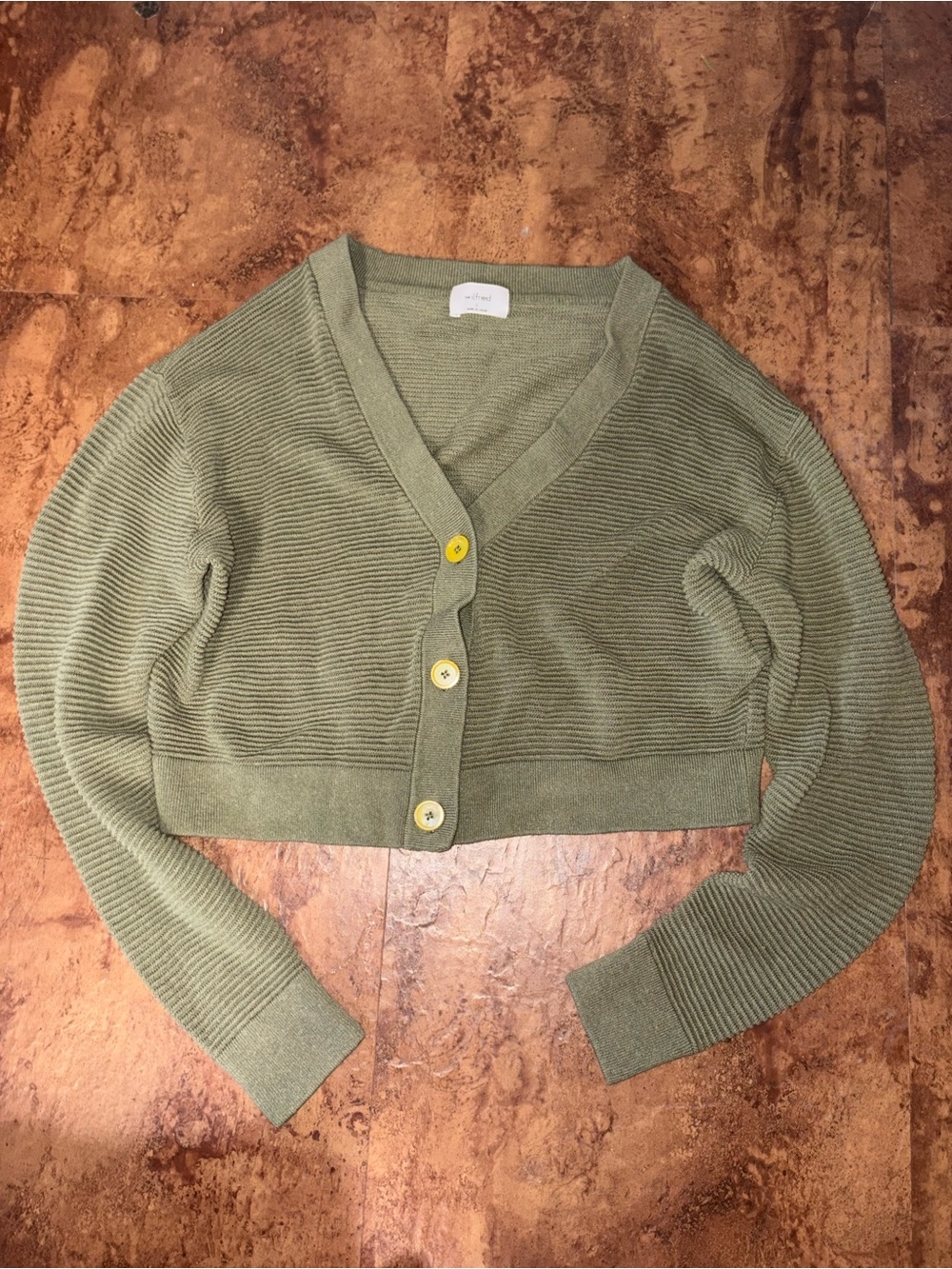 Wilfred Cropped Olive Green V-Neck Button Cardigan